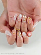Pearl Oyster & Gold